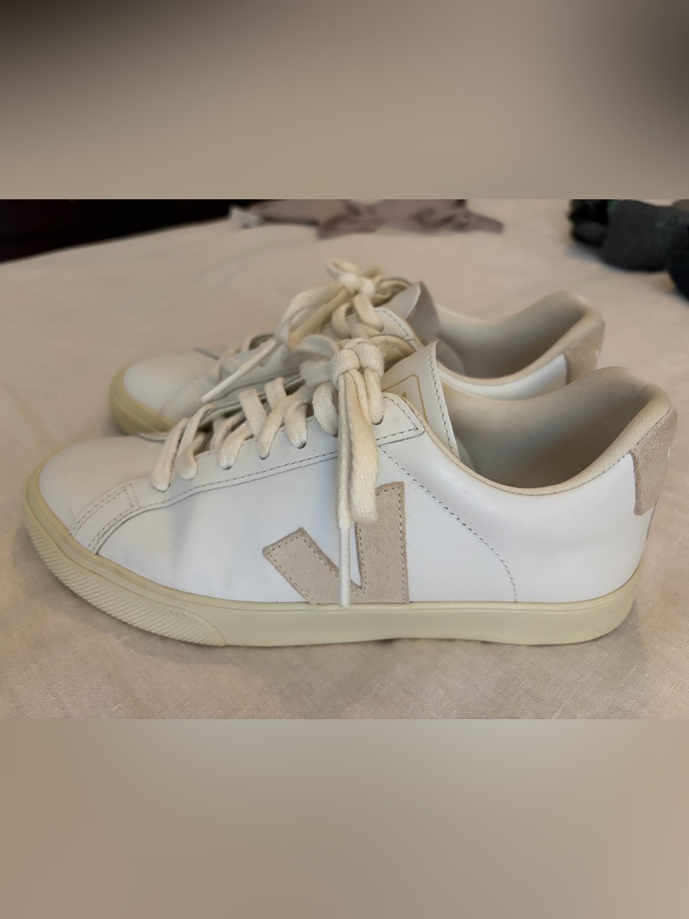 Veja Esplar Leather Sneakers with Suede Accent - size US 6 women’s